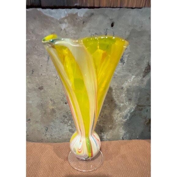 VTG Hand Blown Swirled Art Glass Vase Yellow Orange Red & White 7" Murano Style - Picture 4 of 9